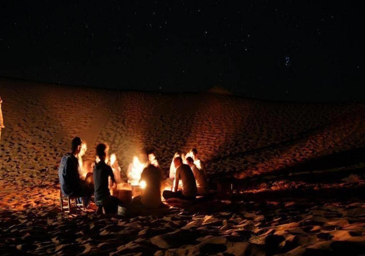 Bed and Breakfast Camp Sahara Majestic M'Hamid Esterno foto